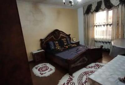 Casă cu 5 camere cu Canalizare în Central - 5