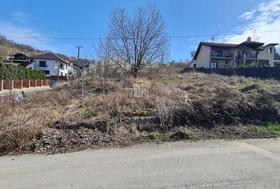 Teren de 1500 mp, în Cornișa