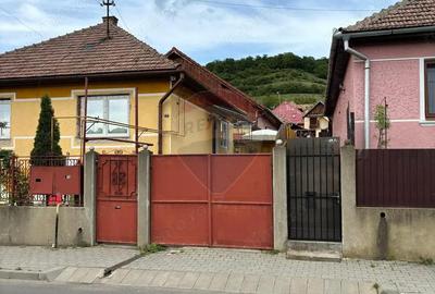 Casă cu 3 camere cu Teren 195 Mp în Mediaș - 8