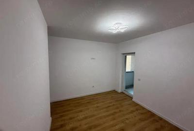 Apartament de vanzare, cu 3 camere, 69 mp, zona Calea Surii Mici - 1