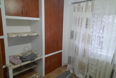 Inchiriez apartament doua camere micro 14, 1500 lei - 1