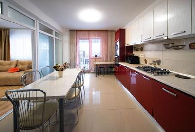 Casă individuală cu 4 camere cu Canalizare în Vidra