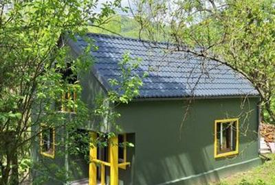 Casă cu 3 camere cu Teren 60 Mp în Gura Teghii