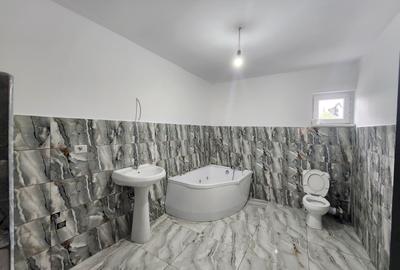 Casă individuală cu 4 camere cu Canalizare în Tomești - 8