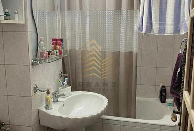 Apartament cu 4 camere decomandat în Central - 4