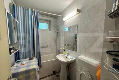 Apartament cu 3 camere semidecomandat în Centrul Civic