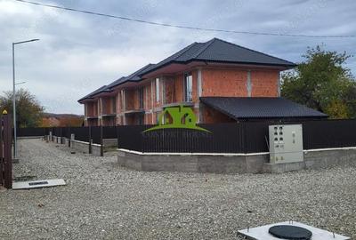Casă cu Teren 400 Mp în Goranu - 10