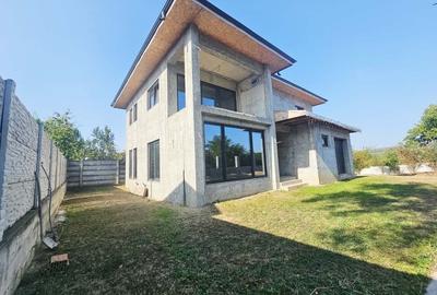 Vilă luminoasă, 4 camere, cu teren generos – Com. Plopu - 1