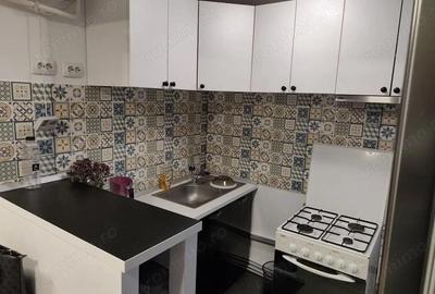 Vanzare apartament 2 camere mansarda, zona Micro 19 - 1