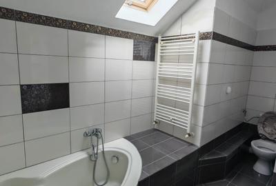Apartament cu 3 camere decomandat în Criș - 2