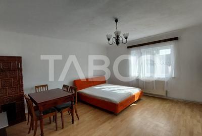 Doua case la pret de una teren 900 mp zona Turnisor - 3