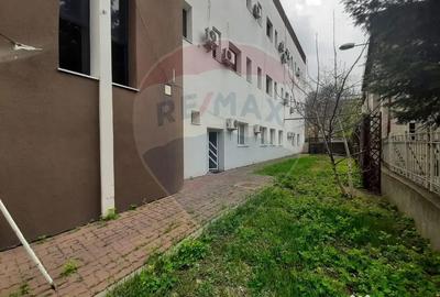 Spațiu comercial, de 210 mp, în Central - 9