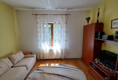 APARTAMENT 2 CAMERE IN BLOC DE 2 ETAJE - 3