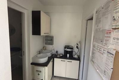 Spațiu comercial, de 50 mp, în Central - 6