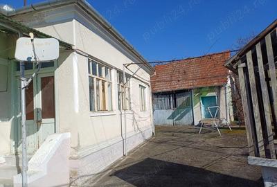 Casă cu 3 camere cu Teren 60 Mp în Central - 1