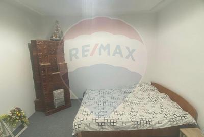 DE VANZARE Casa Oras Budesti/Jud Calarasi in zona Centrala - 5