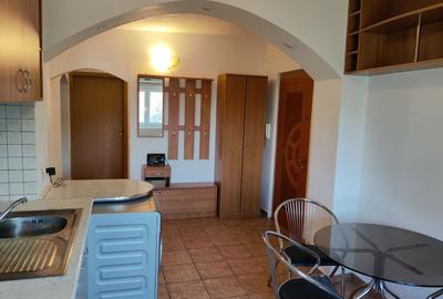 Apartament cu 4 camere decomandat, mobilat în Aradului - 1