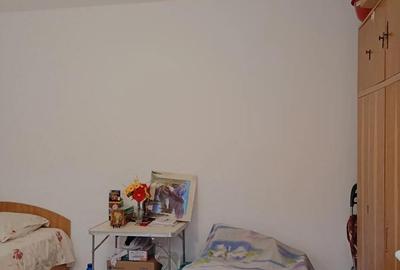 Casă cu 4 camere cu Teren 135 Mp în Central