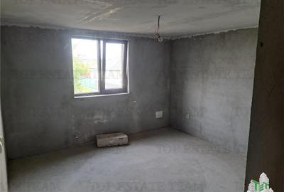 Casa+garaj, constructie la gri, in Sabareni,  teren 440mp - 3
