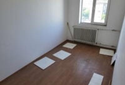 Apartament cu 3 camere semidecomandat în Central - 8