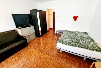 Grasoniera Calea Victoriei - Hilton etajul 5 bloc 1960 mobilata utilata - 3