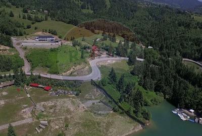 De vanzare teren cu deschidere la lac Colibi?a - 13