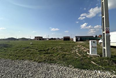 Teren Construcții intravilan de 650 mp, în Sânmartin - 1