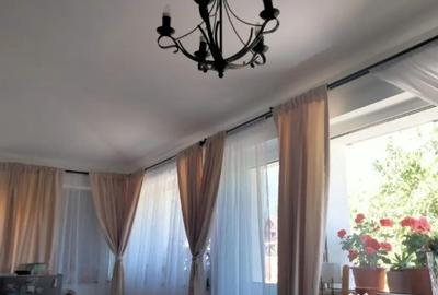 Apartament cu 3 camere semidecomandat în Central - 6