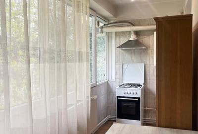 Apartament cu 2 camere semidecomandat, mobilat în Pajura - 3