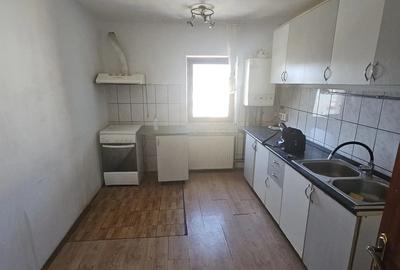 Apartament 3 camere cf 1 decomandat - 4