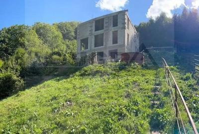 Casă cu 4 camere cu Teren 1000 Mp în Vale - 3