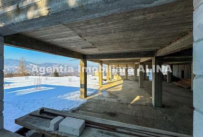 Spațiu comercial, de 2,500 mp, în 700 - 16
