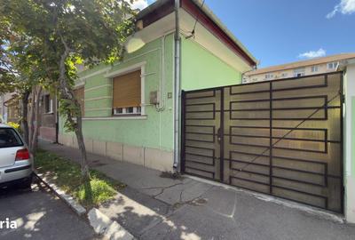 Casă cu 2 camere în Decebal