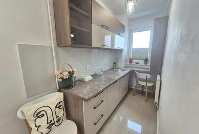 Apartament cu 2 camere semidecomandat în Florilor - 3