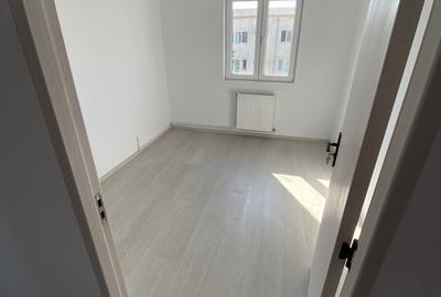 Apartament cu 3 camere decomandat în Central - 3