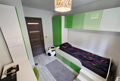 Apartament cu 3 camere semidecomandat, mobilat în Dâmbovița - 12