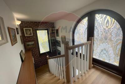 Casă cu 6 camere cu Teren 1200 Mp în Central - 10