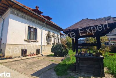 Casă cu Teren 1071 Mp în Central