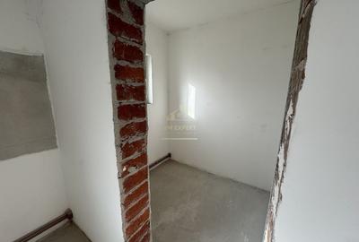 Casă cu 5 camere cu Teren 560 Mp în Central - 12