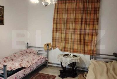 Proprietate cu 2 case in centrul localitatii Ogra - 4