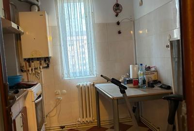 Apartament cu 3 camere semidecomandat în Central - 8