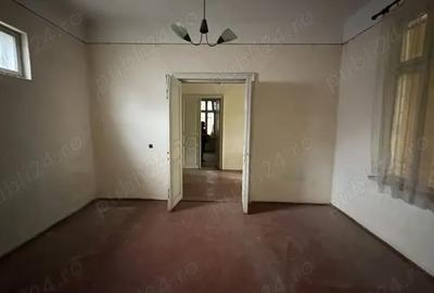 Casă cu 4 camere cu Teren 2100 Mp în Satu Nou - 4