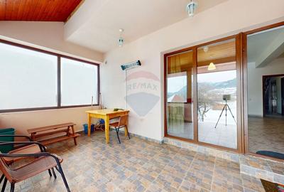 Casă cu 7 camere cu Teren 883 Mp în Bran - 25