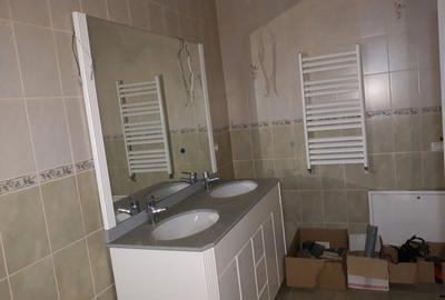 Casă cu Teren 3000 Mp în Sud - 2