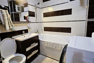Apartament cu 4 camere decomandat în E3 - 14