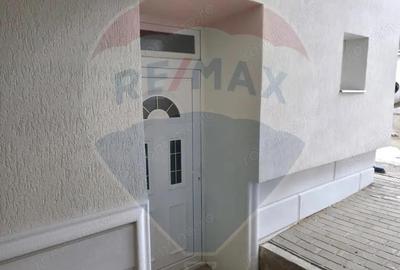 Apartament cu 2 camere decomandat în Central - 11