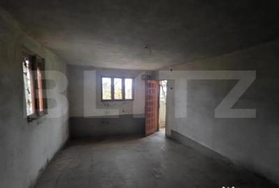 Casă cu 4 camere cu Teren 4332 Mp în Central - 6