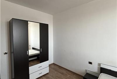 Apartament cu 4 camere decomandat, mobilat în Tractorul - 5