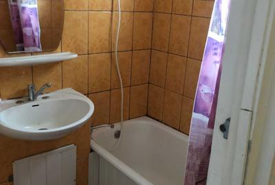 Apartament cu 3 camere semidecomandat în Târgu Ocna - 4