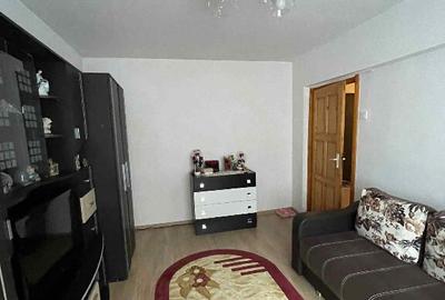 Garsoniera decomandata - zona Racadau - 1